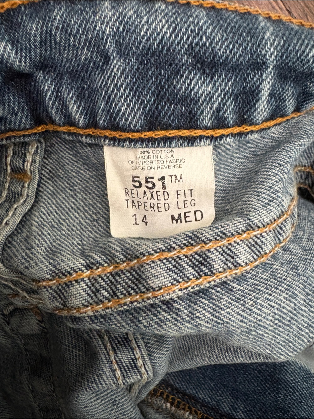 Vintage Levi's 551 Relaxed Fit Tapered Jeans Womens 14 Medium Wash vintage y2k - Picture 8 of 9